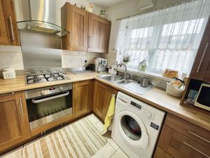 Kitchen- click for photo gallery